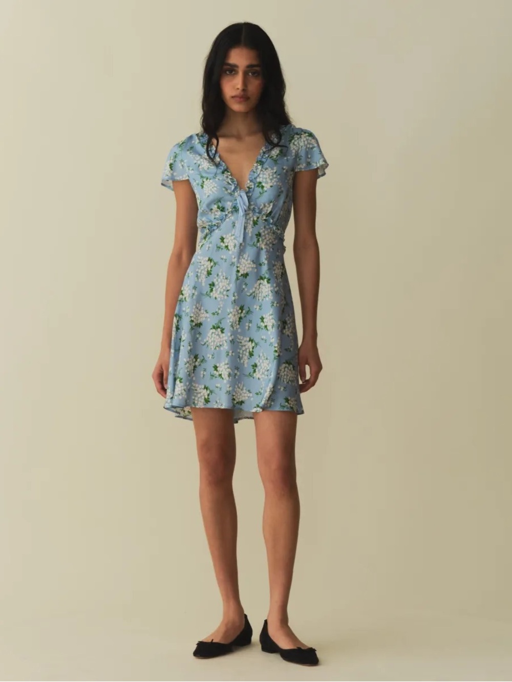 Doen Tayla Silk Ruffle V Neck Short Sleeve Mini Dress Sky May Bell Floral Blue - Picture 2 of 13
